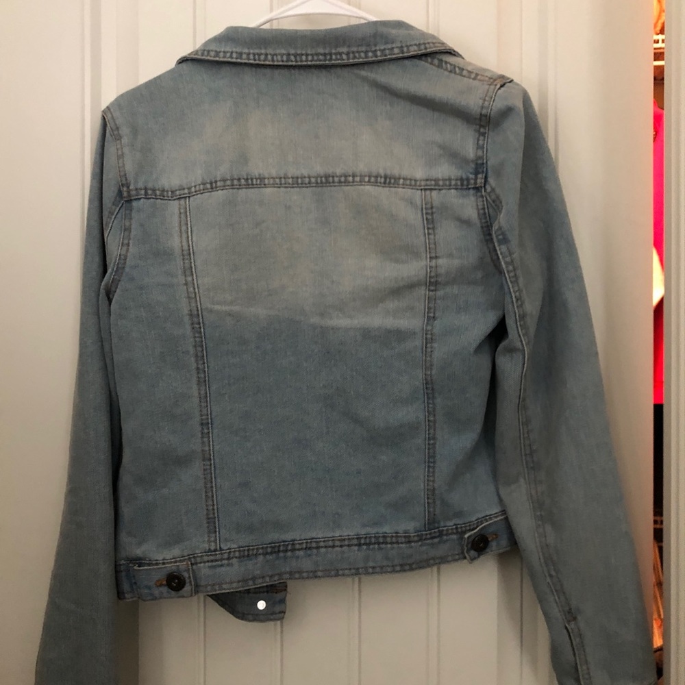 Distressed jean jacket - Picture 2 of 2